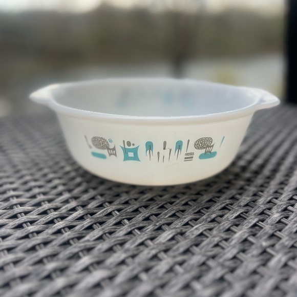 Fire King Blue Heaven Atomic Round Casserole‎ with Handles No Lid - Picture 3 of 7